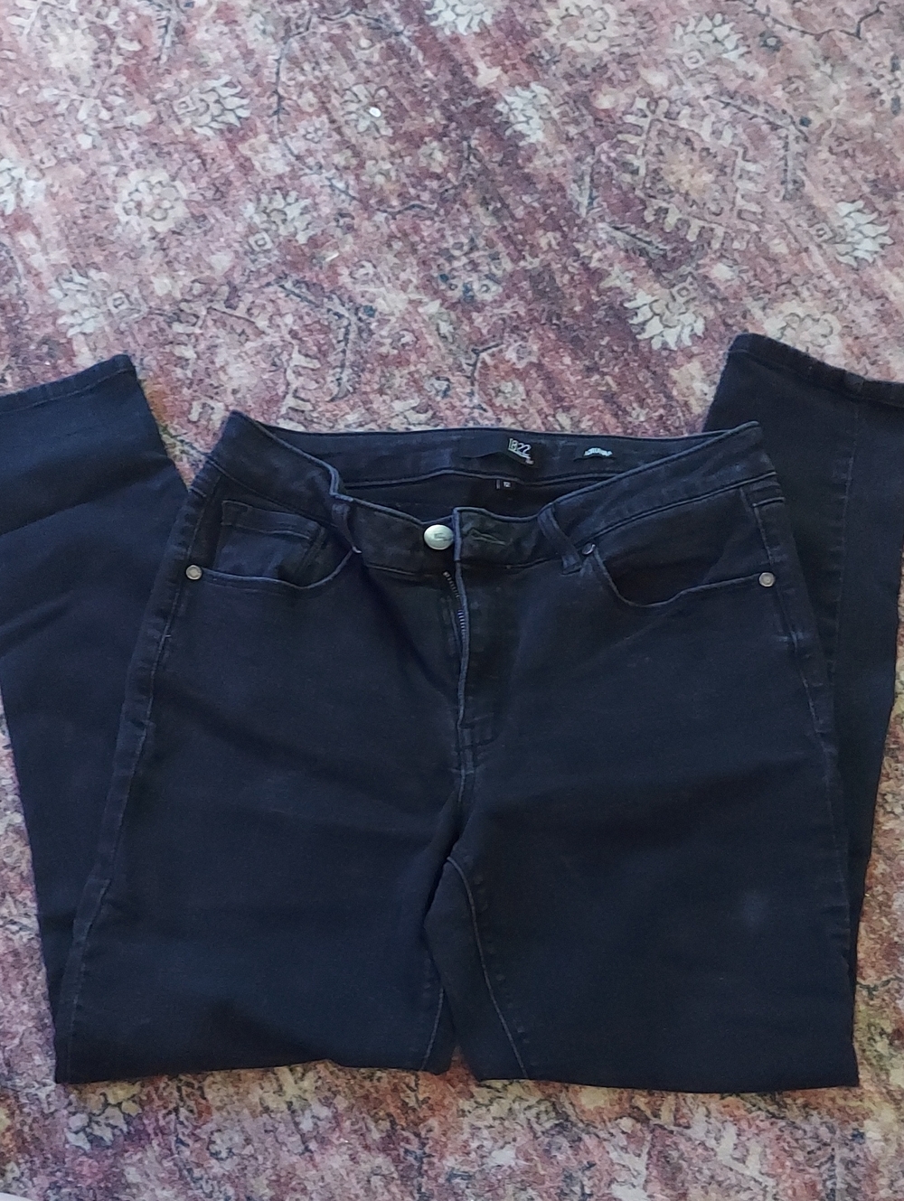 1822 Denim Black Skinny Jeans for Women